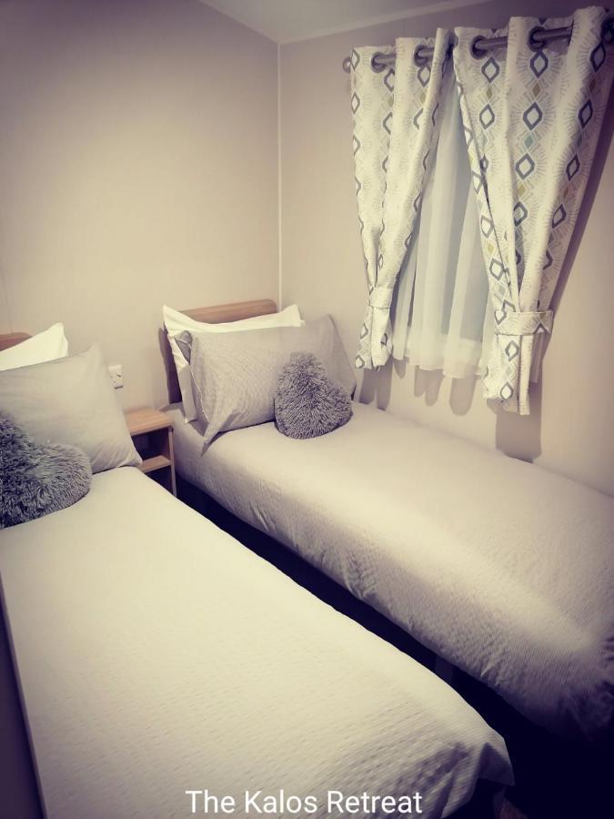 The Kalos Retreat - Hot Tub Lodge With Free 18 Hole Golf Course Swarland Bagian luar foto